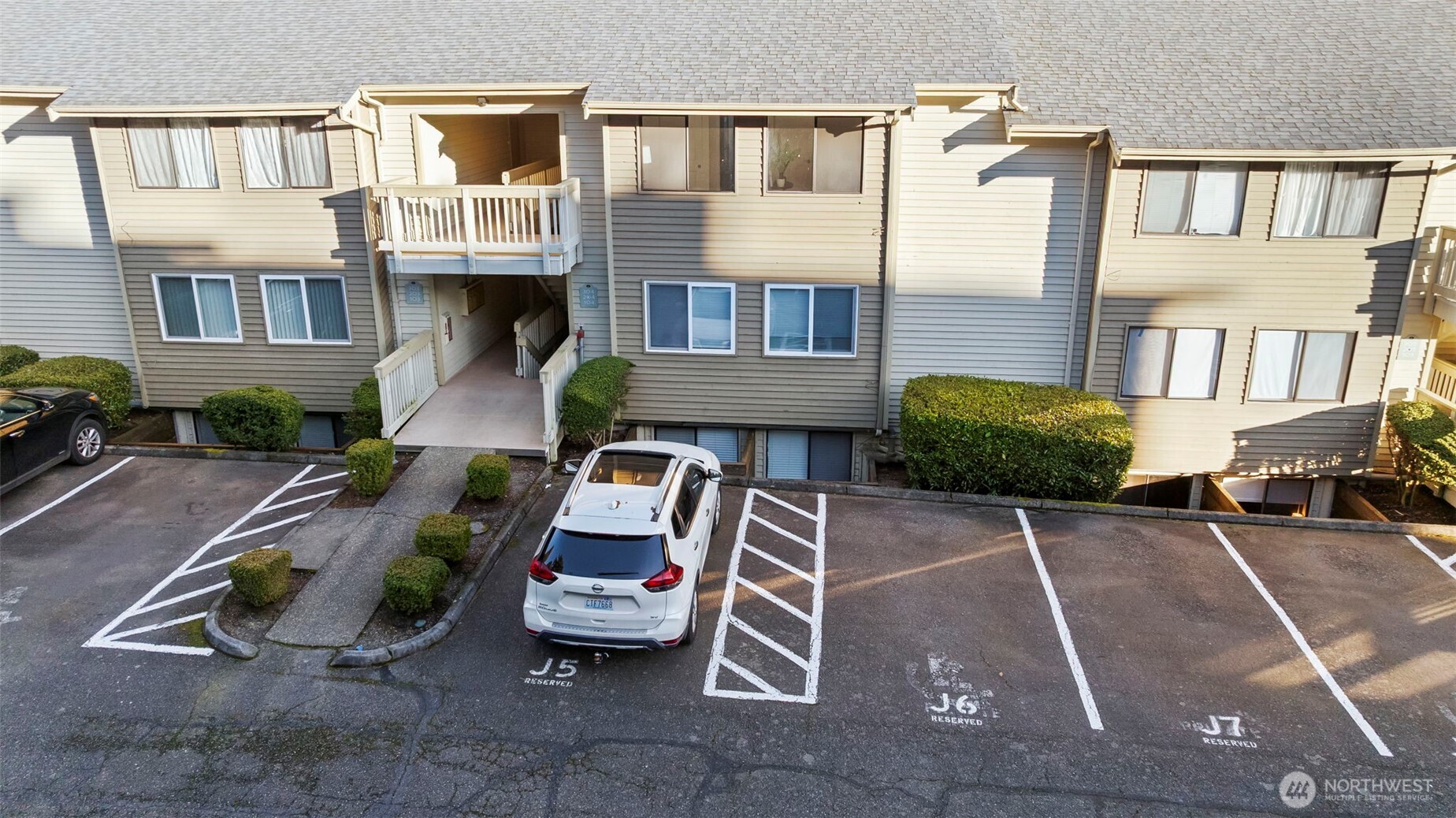 1725 W Sunn Fjord Lane Unit: J304
