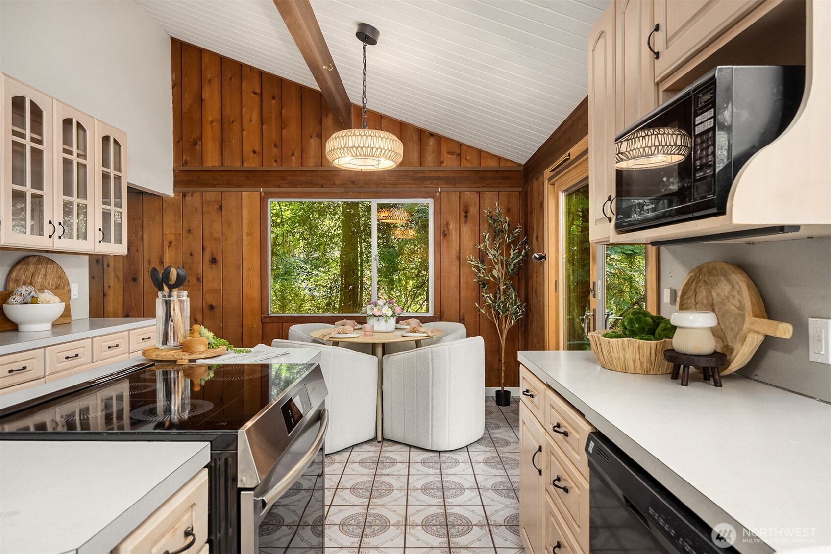 5836 Battle Point Drive NE