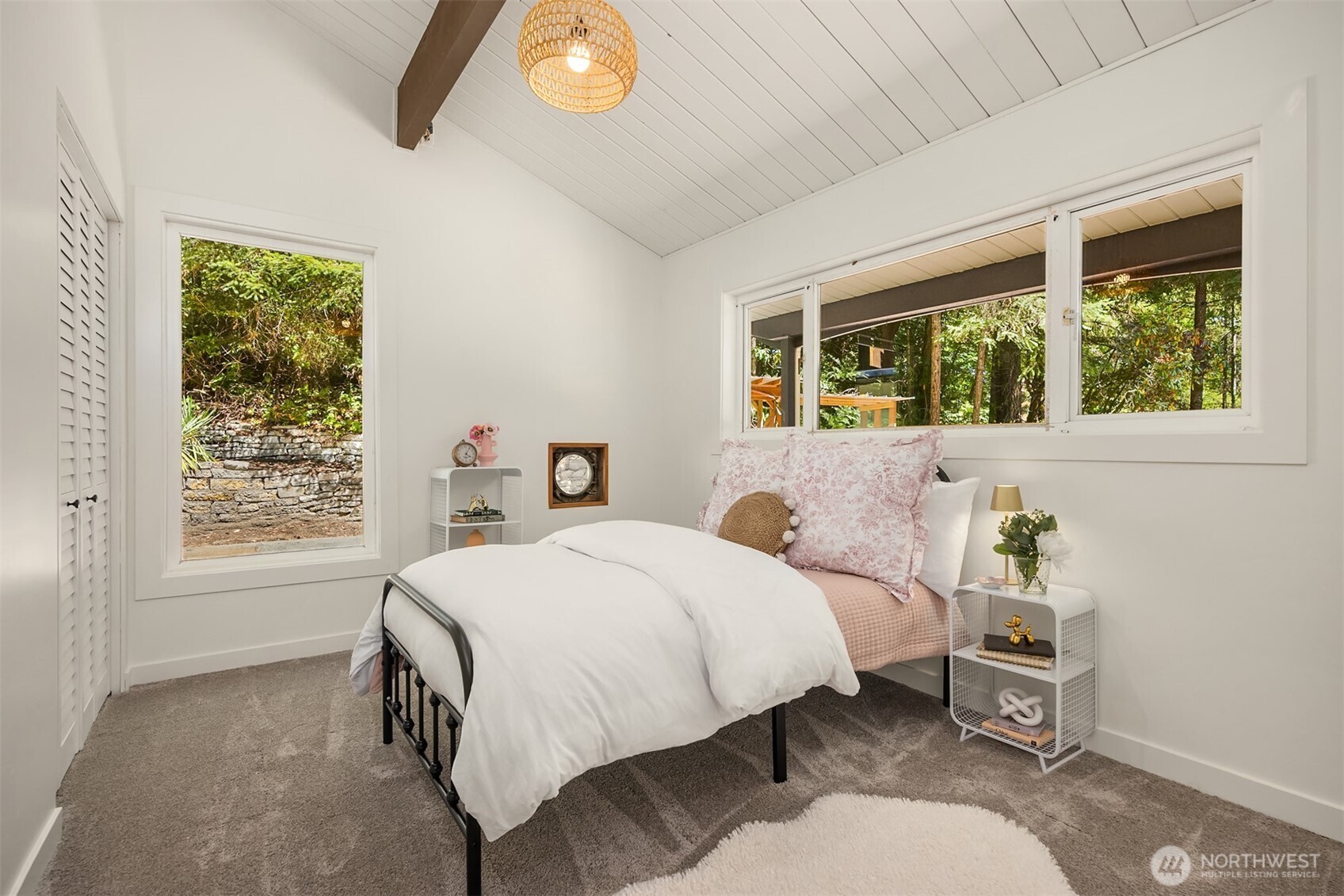 5836 Battle Point Drive NE