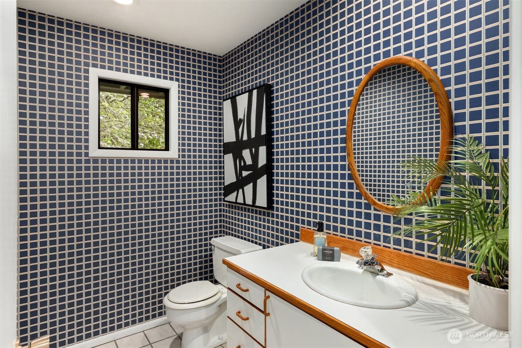 10700 NE Broomgerrie Road