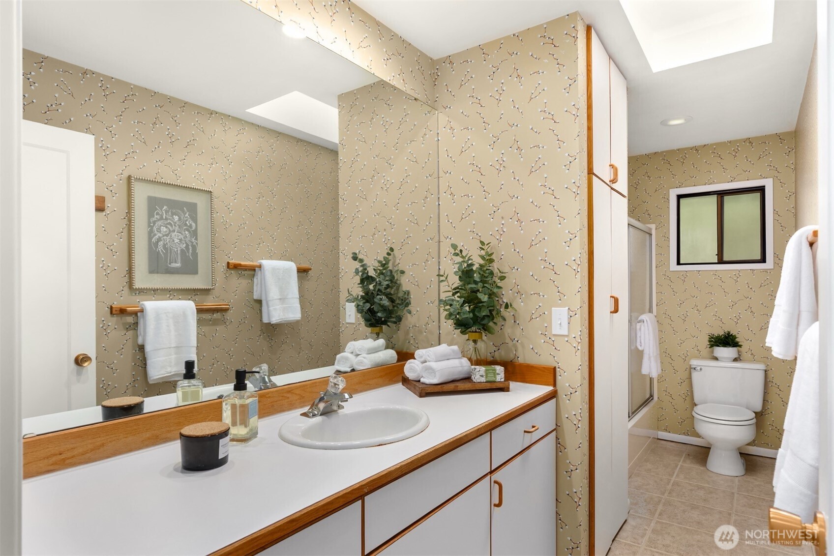 10700 NE Broomgerrie Road