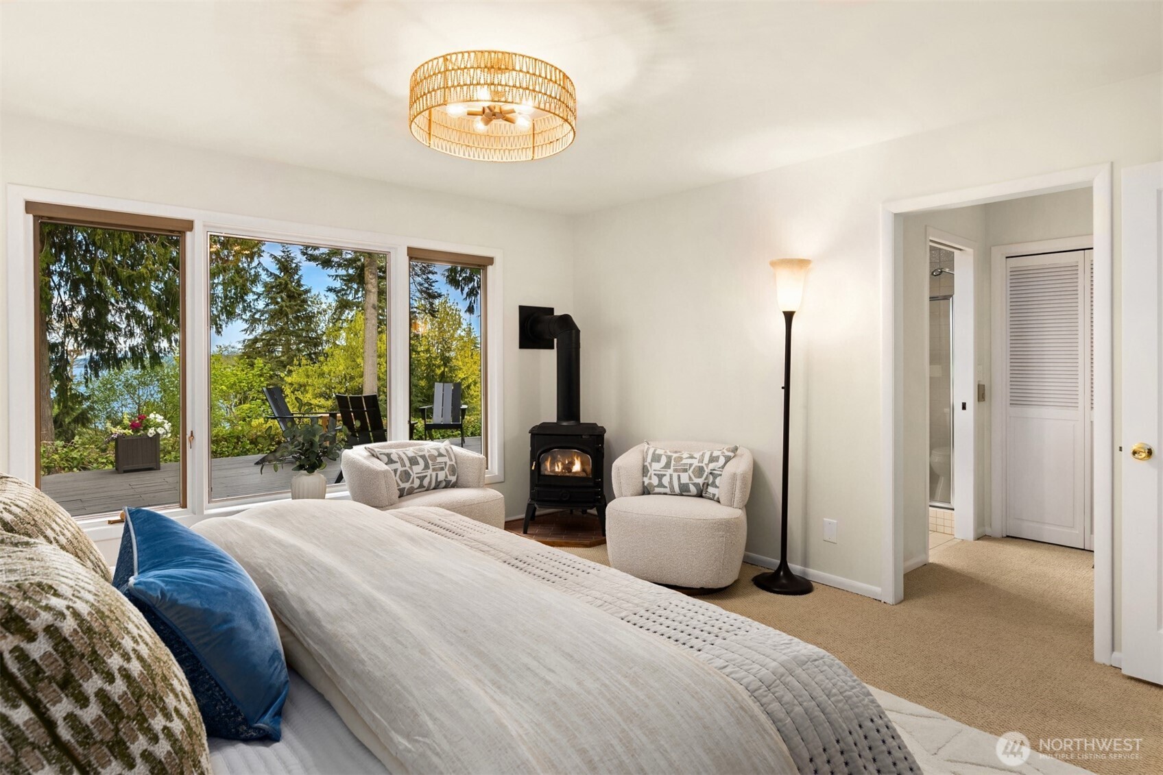 10700 NE Broomgerrie Road