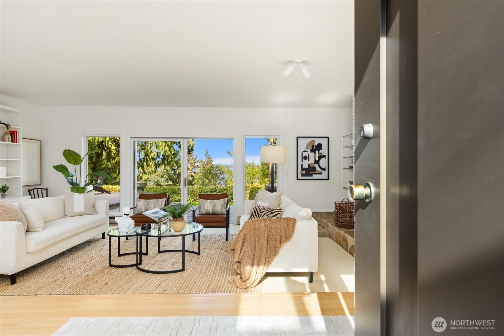 10700 NE Broomgerrie Road