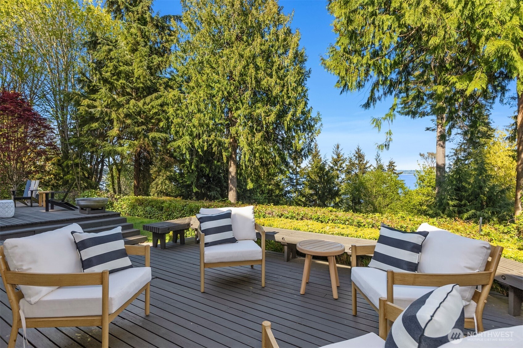 10700 NE Broomgerrie Road