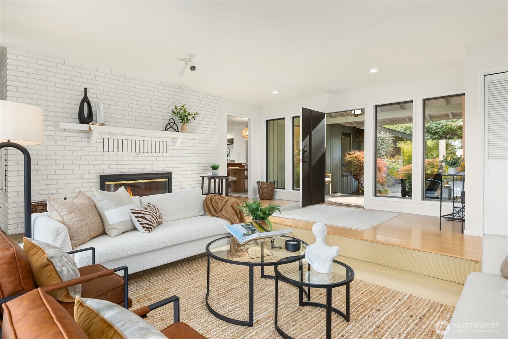 10700 NE Broomgerrie Road