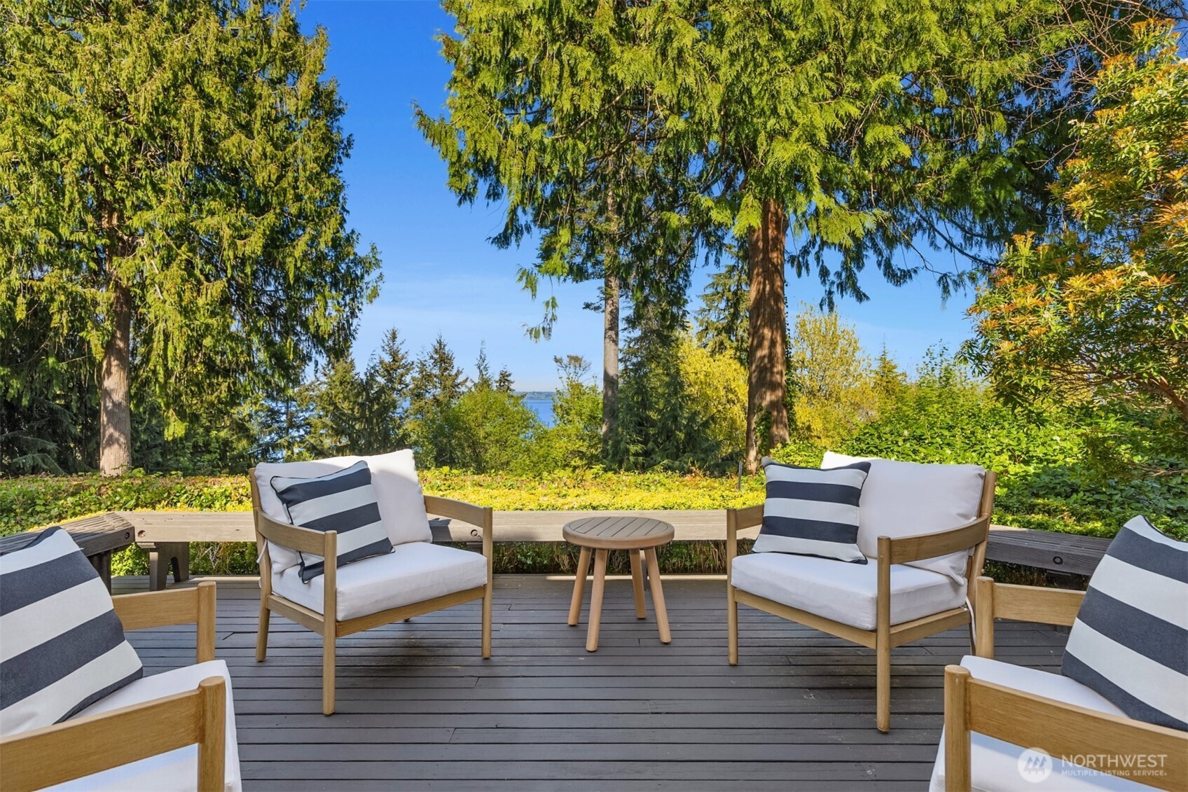 10700 NE Broomgerrie Road