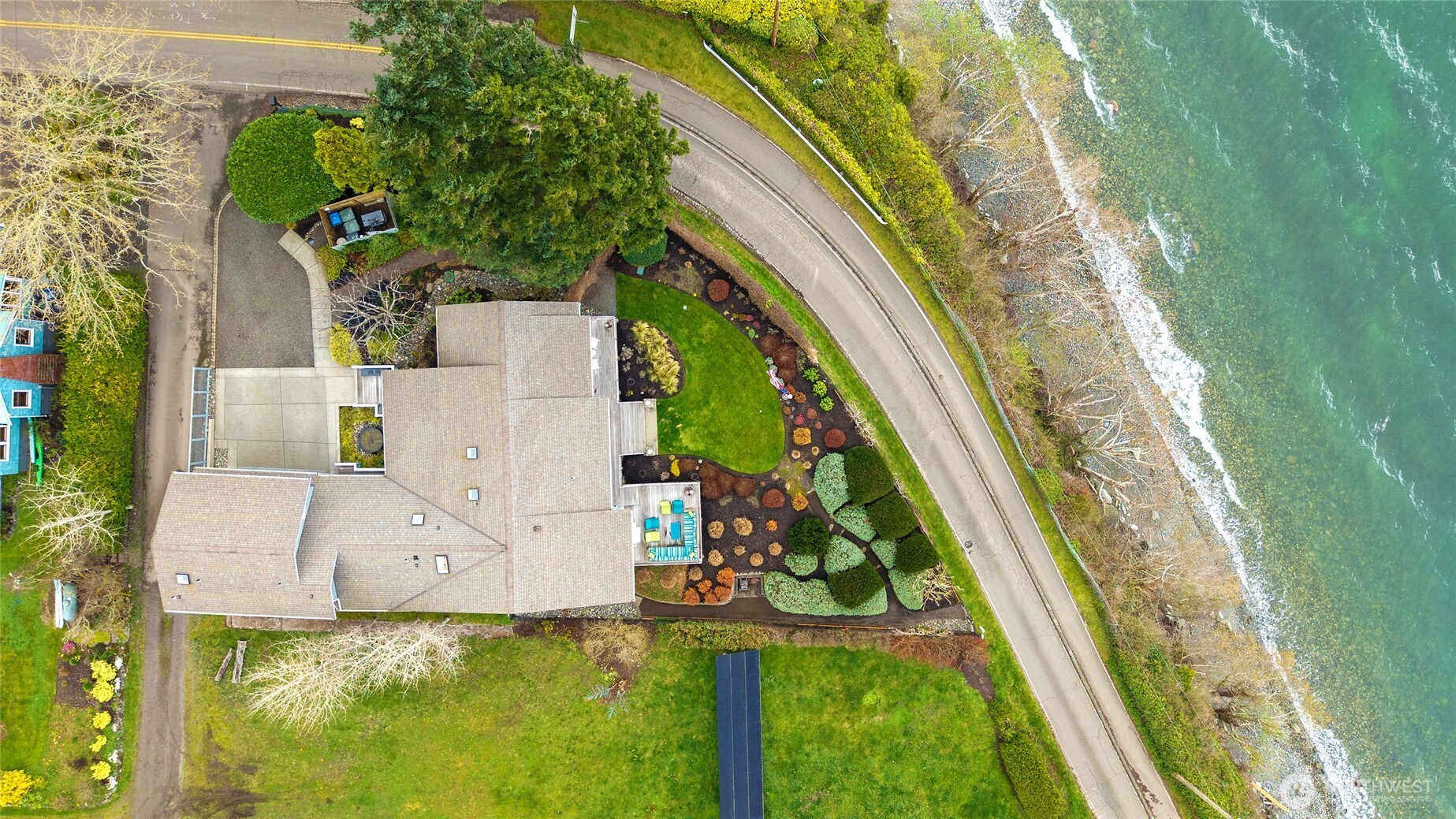 10475 Manitou Beach Drive NE