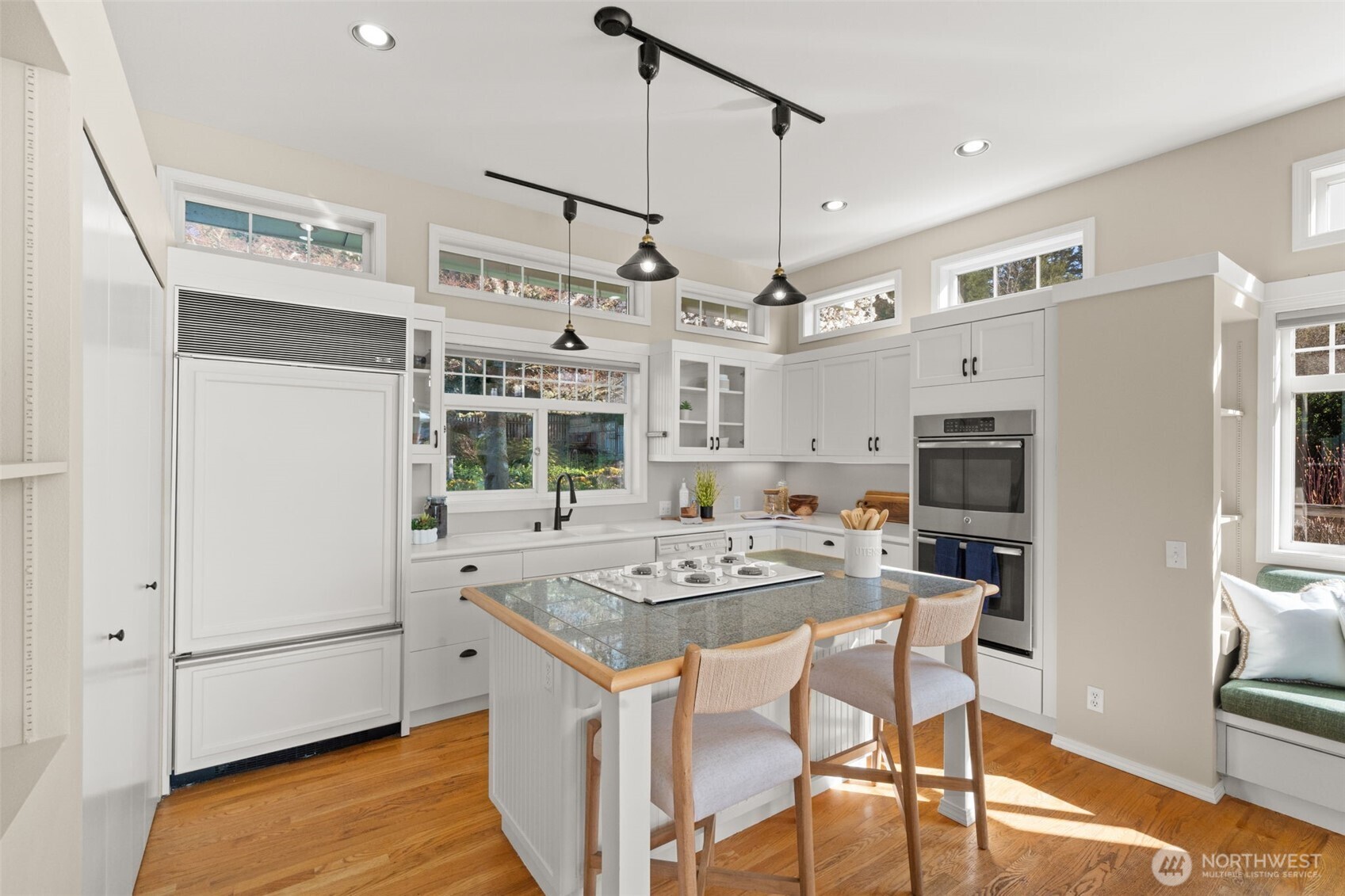 14735 Henderson Road NE