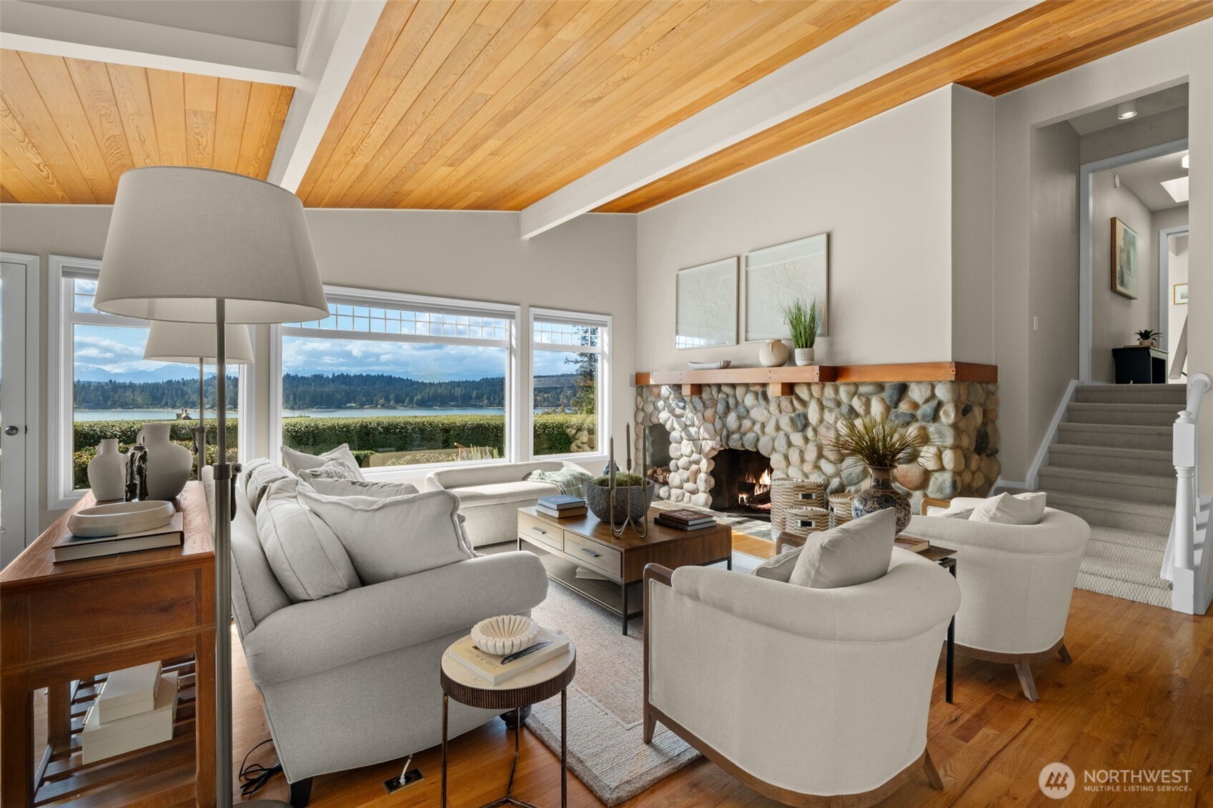 14735 Henderson Road NE