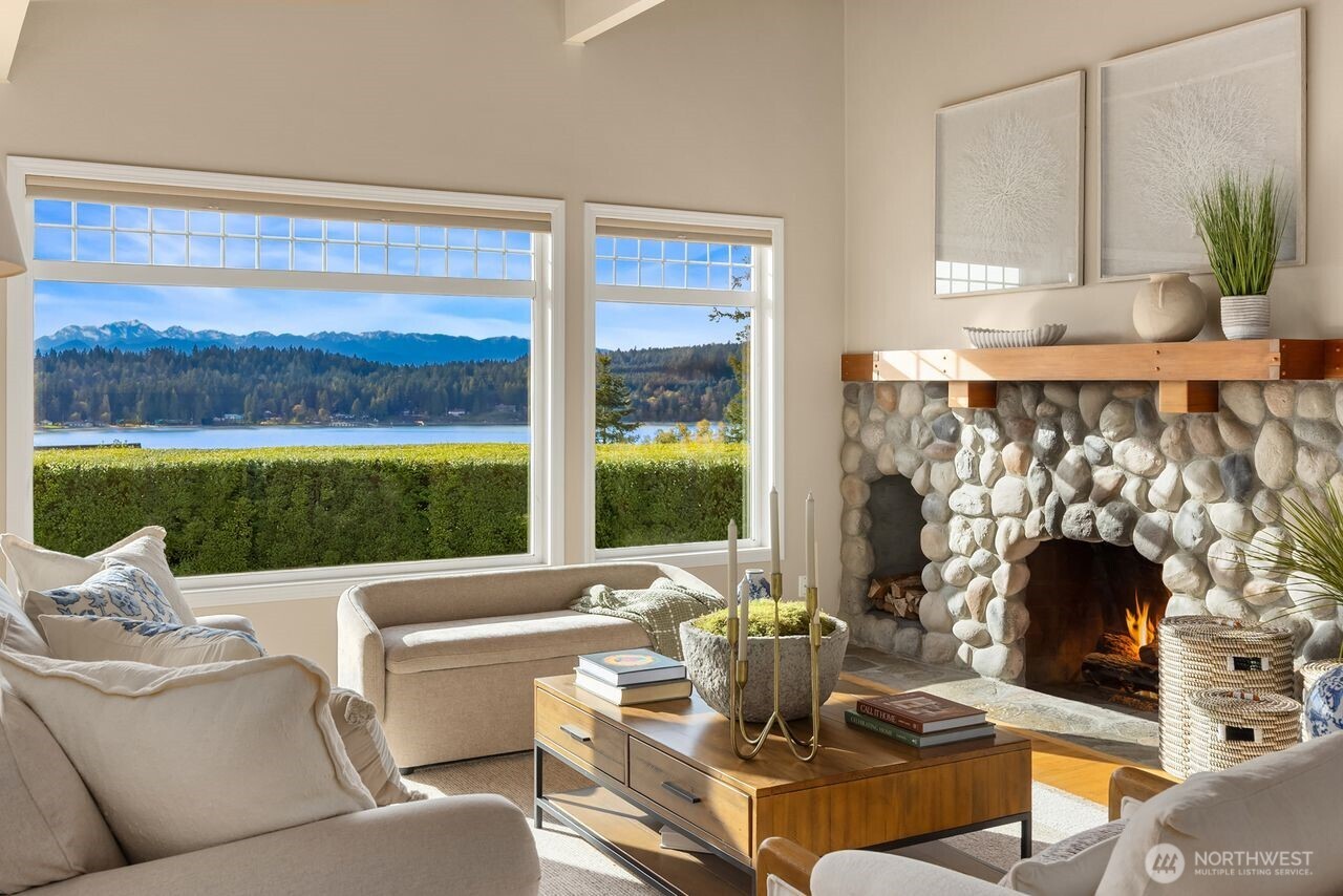 14735 Henderson Road NE