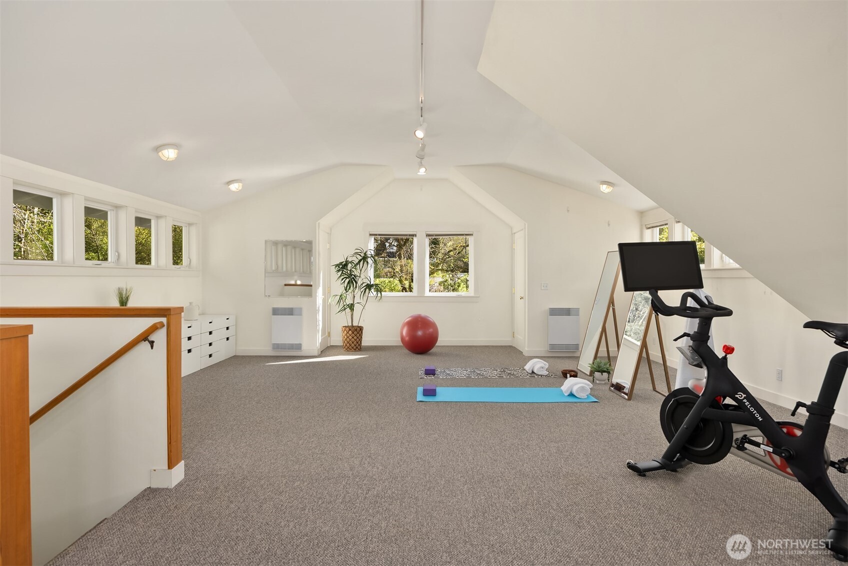 10478 Arrow Point Drive NE