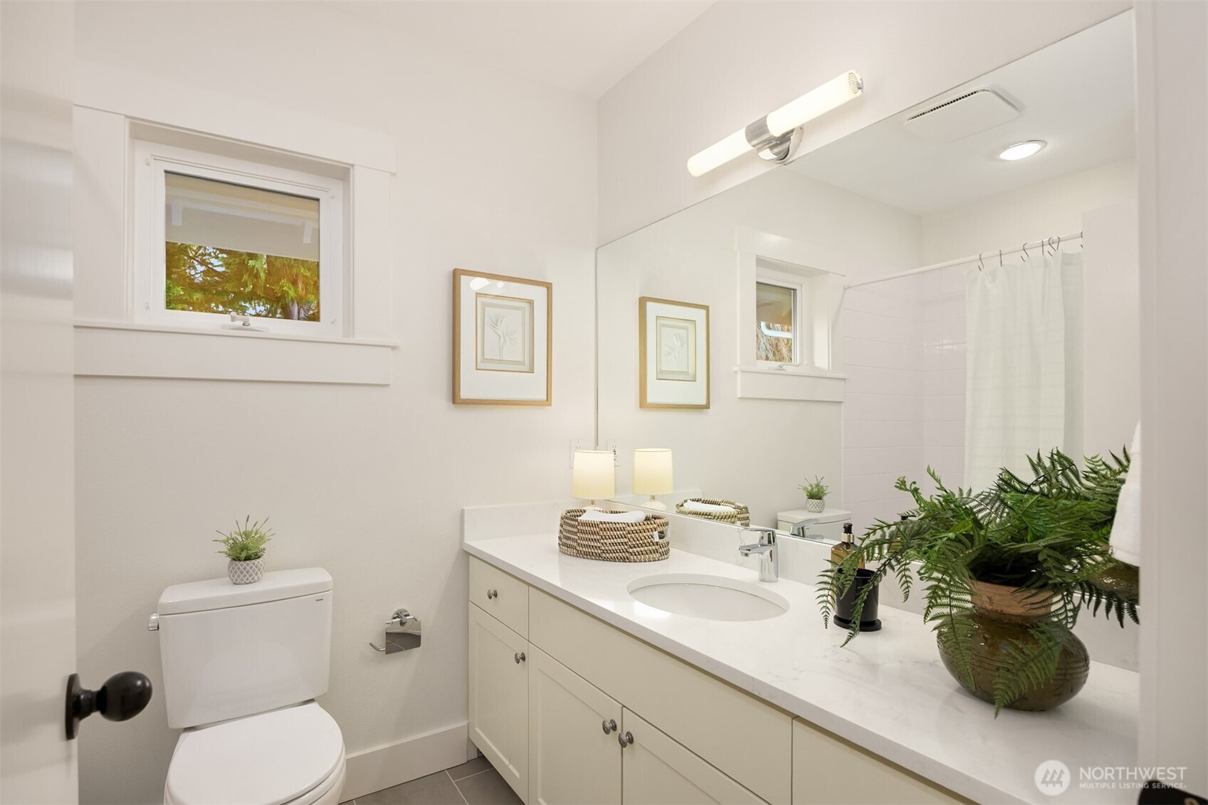 10478 Arrow Point Drive NE