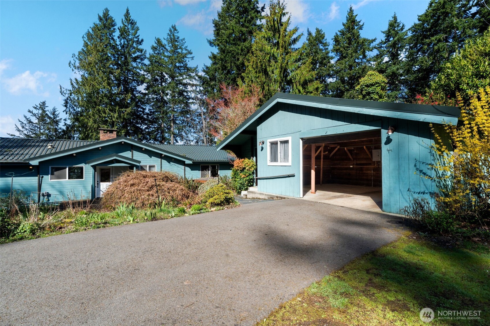 6873 NW Brothers View Lane