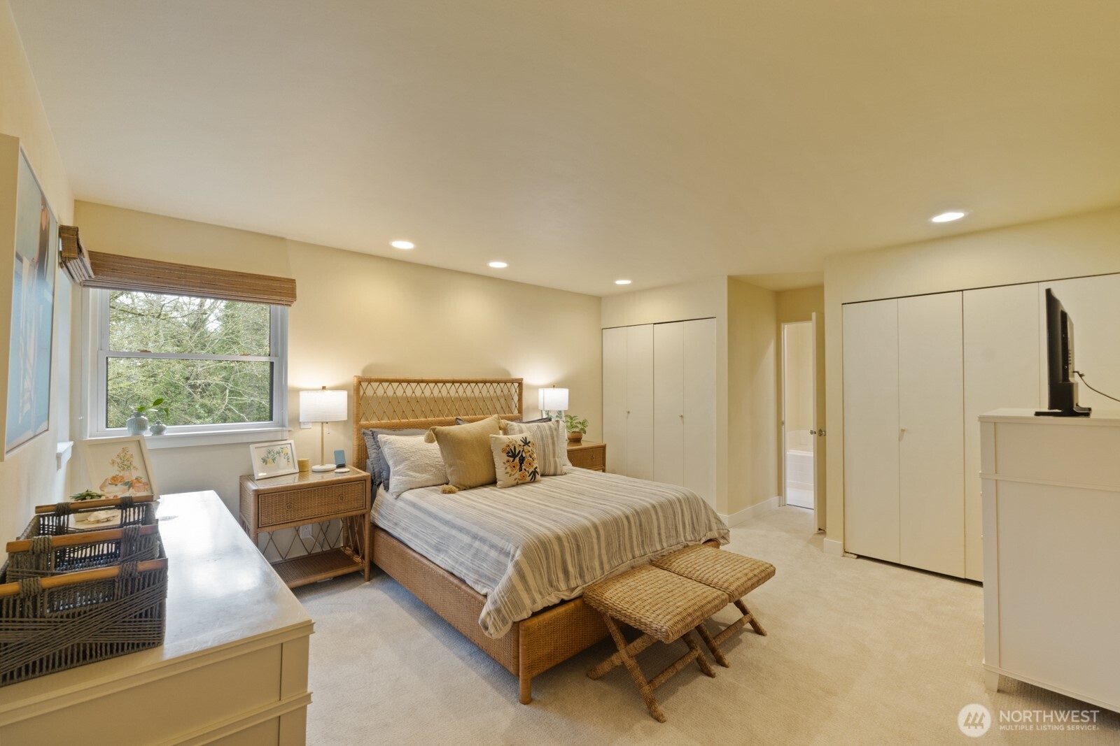 10368 NE Sunrose Lane