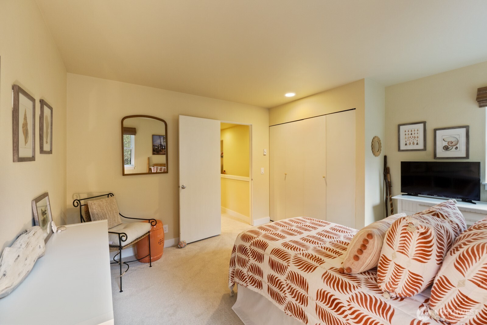 10368 NE Sunrose Lane