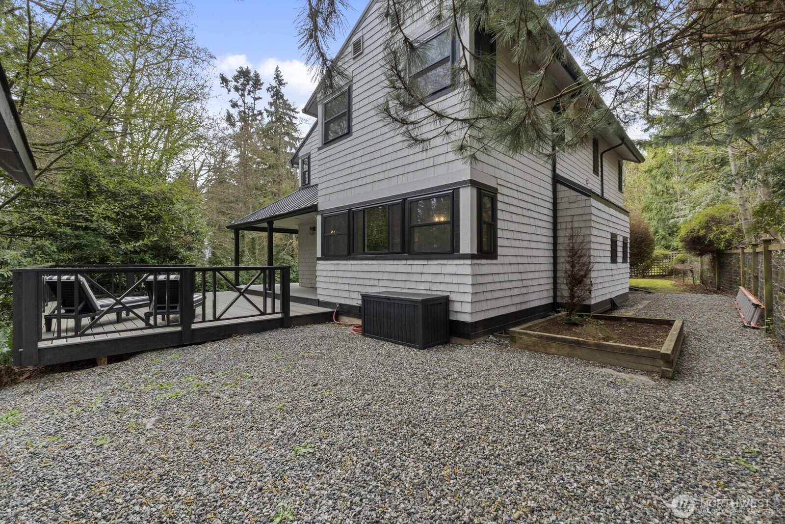 10368 NE Sunrose Lane