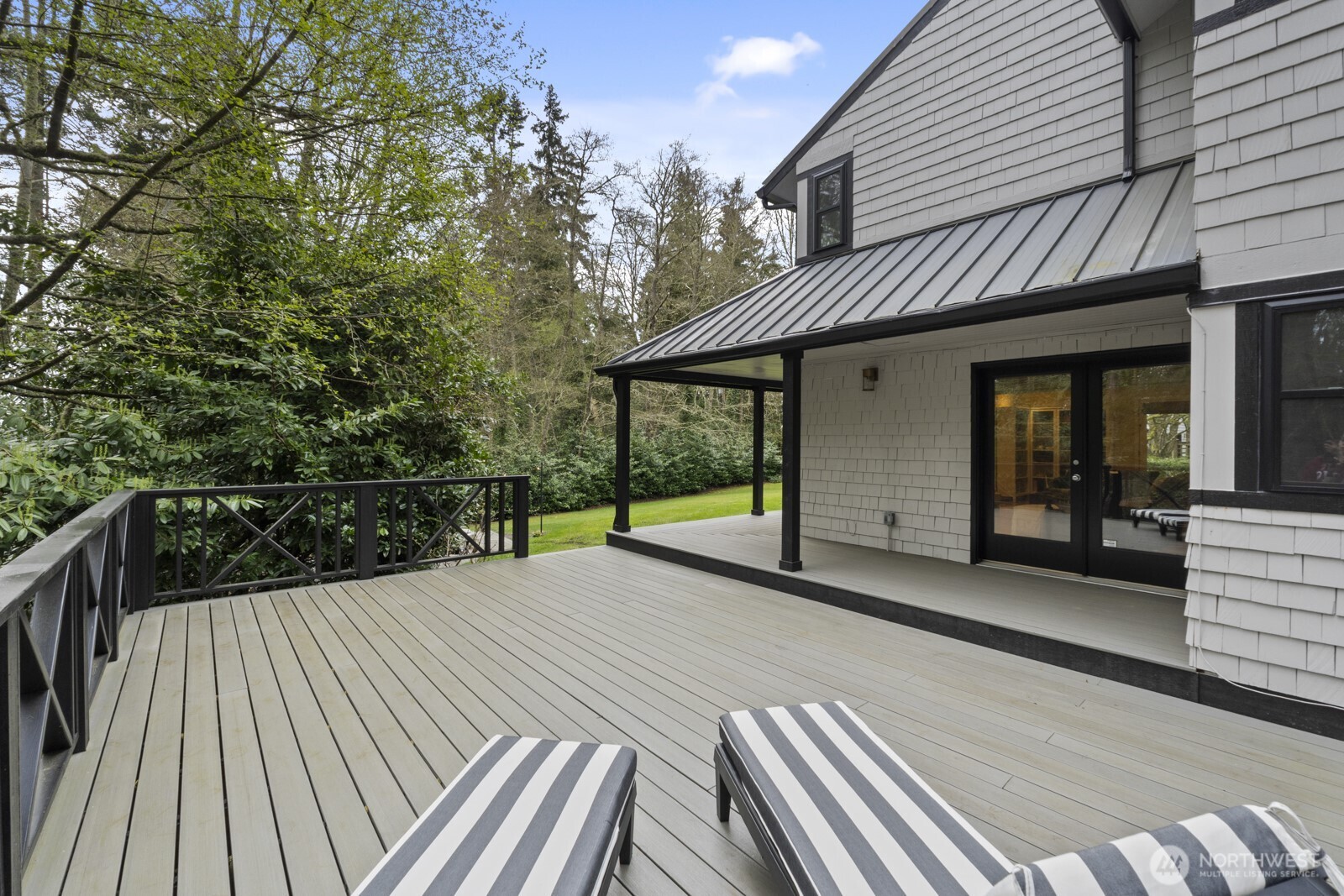 10368 NE Sunrose Lane