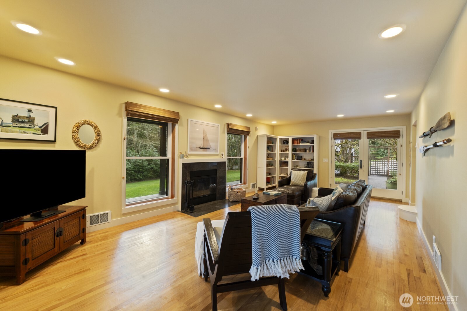 10368 NE Sunrose Lane