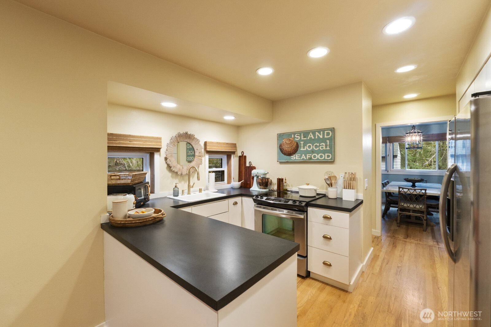 10368 NE Sunrose Lane