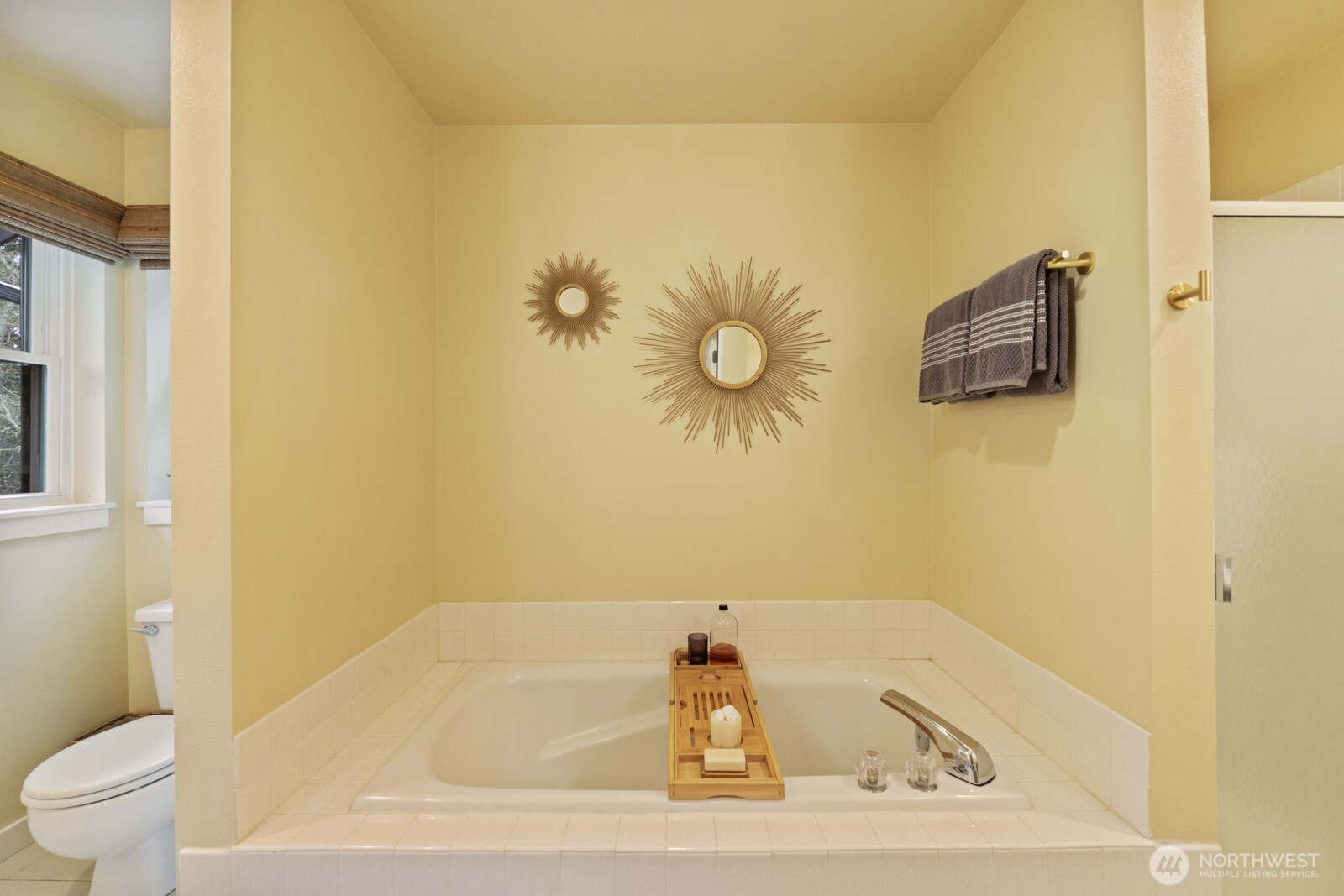 10368 NE Sunrose Lane