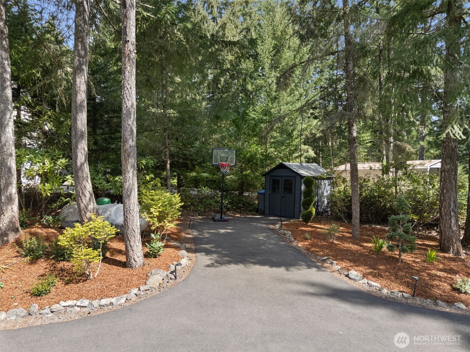 5623 NW Millglade Lane