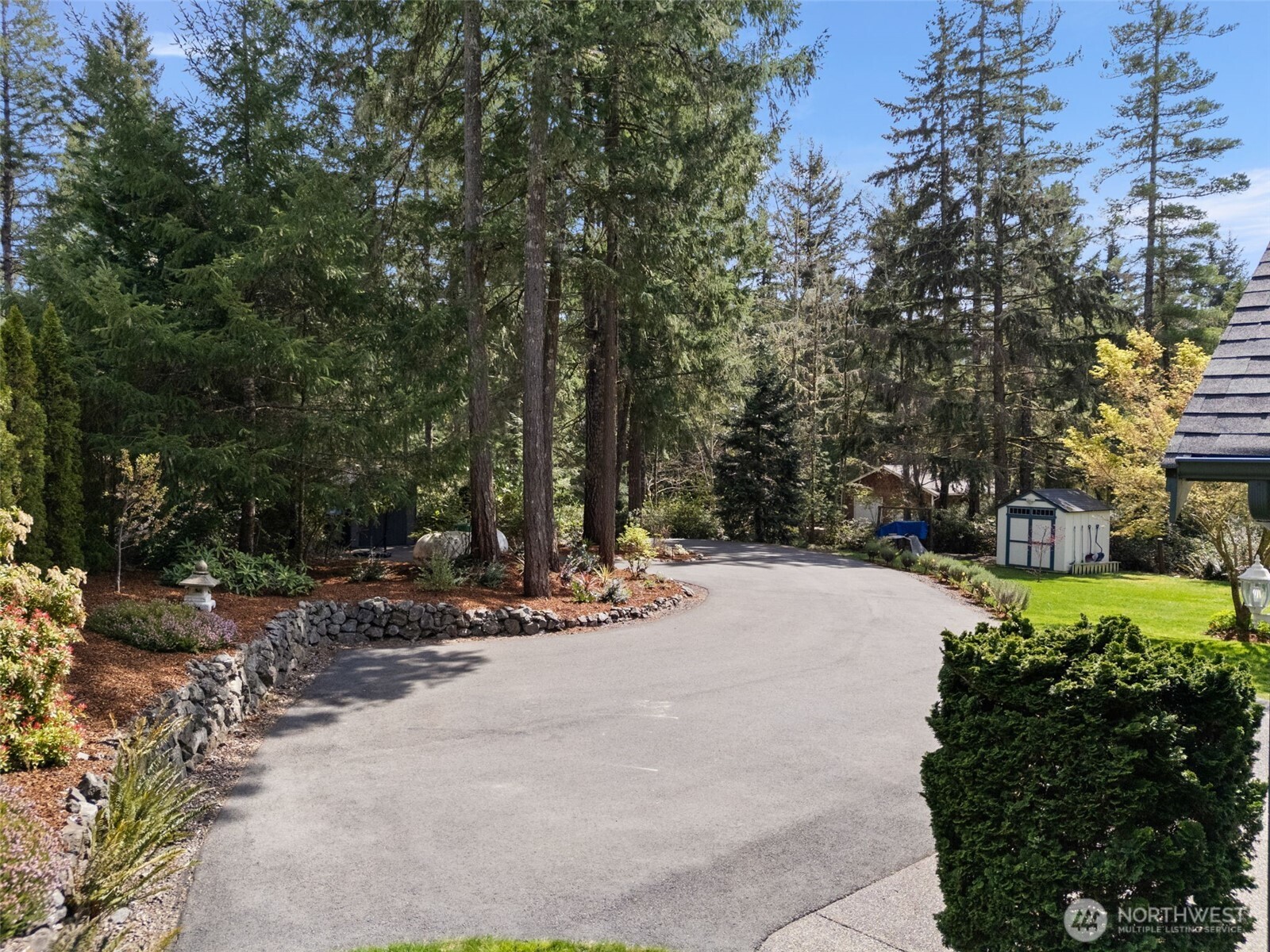 5623 NW Millglade Lane