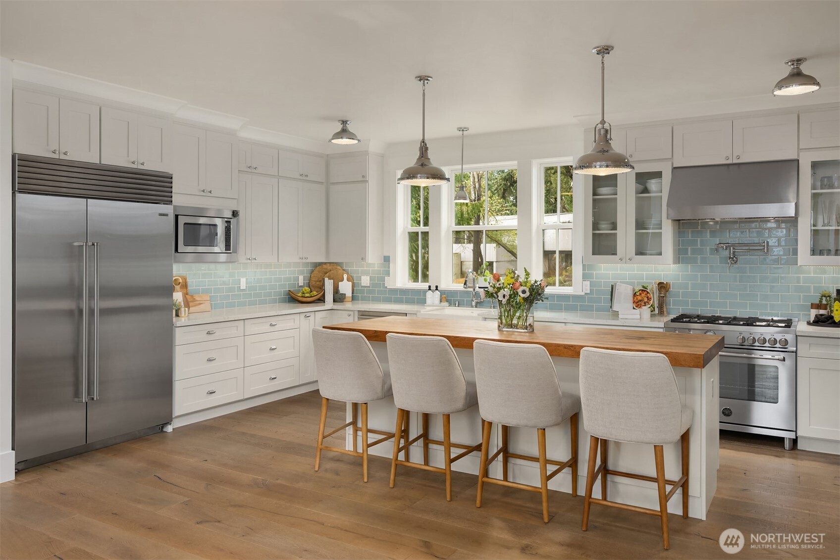 10717 NE Manitou Park Boulevard