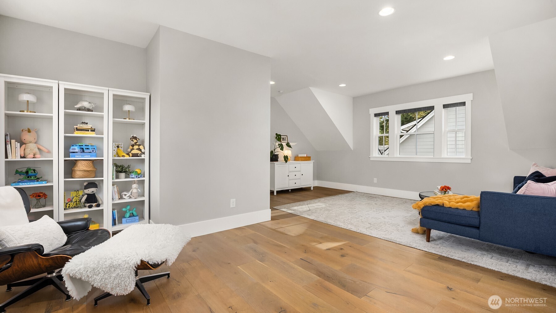 10717 NE Manitou Park Boulevard