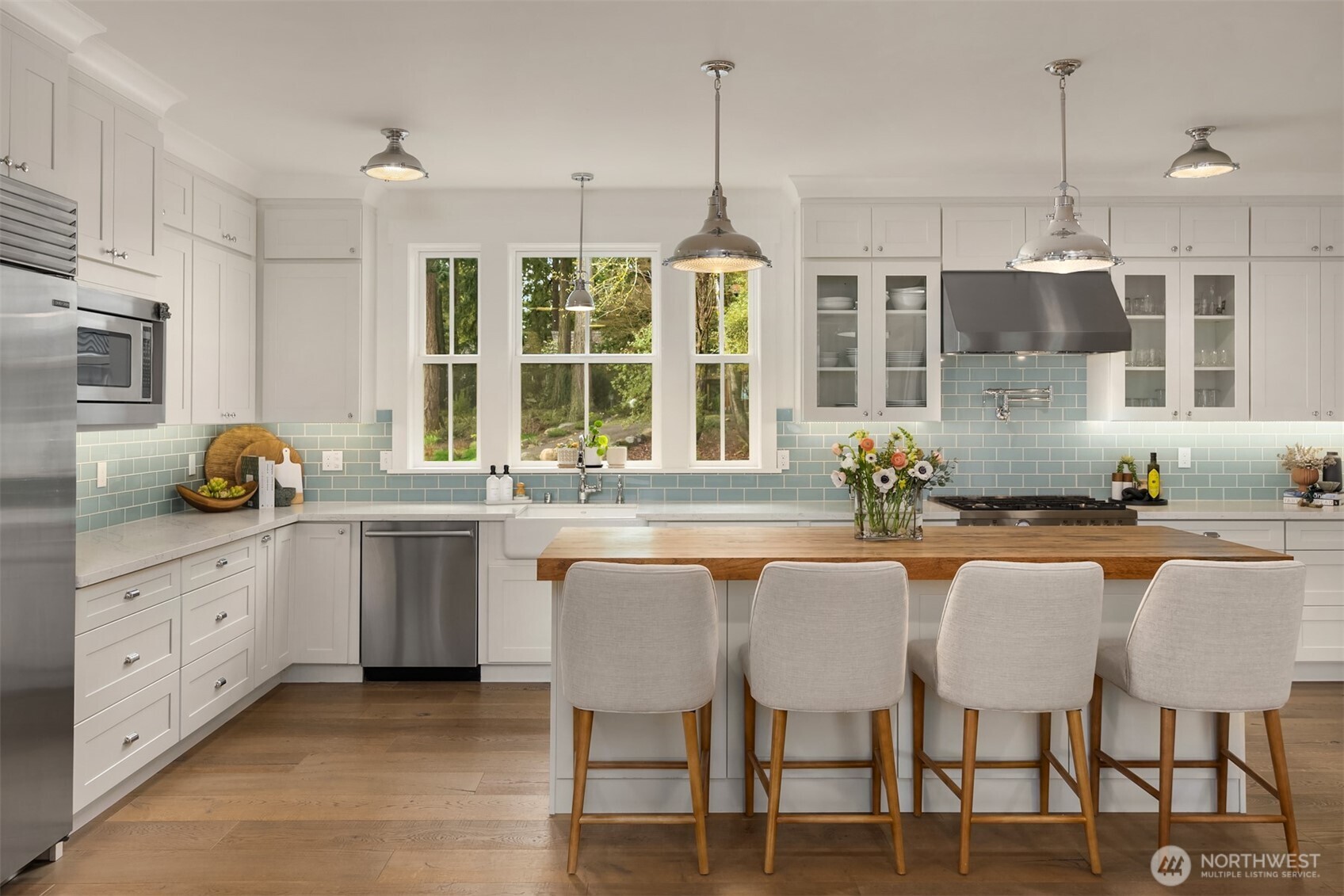 10717 NE Manitou Park Boulevard