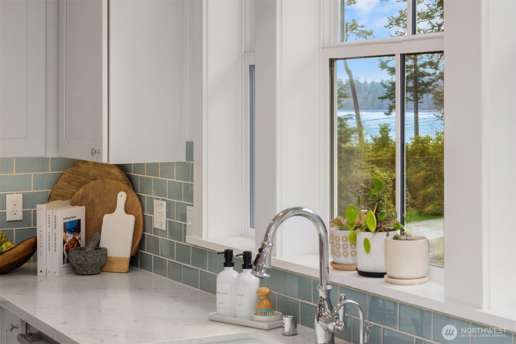 10717 NE Manitou Park Boulevard