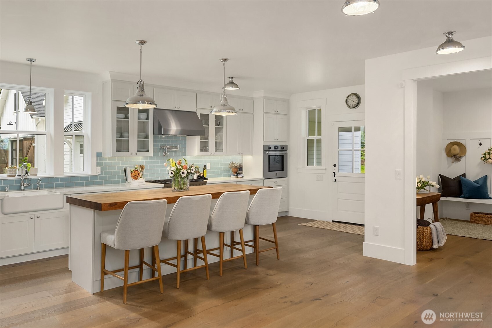 10717 NE Manitou Park Boulevard