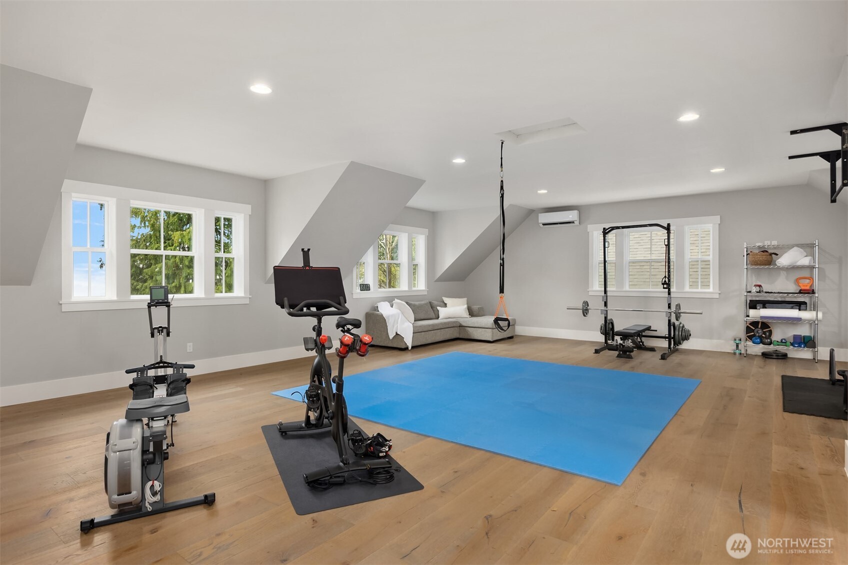 10717 NE Manitou Park Boulevard