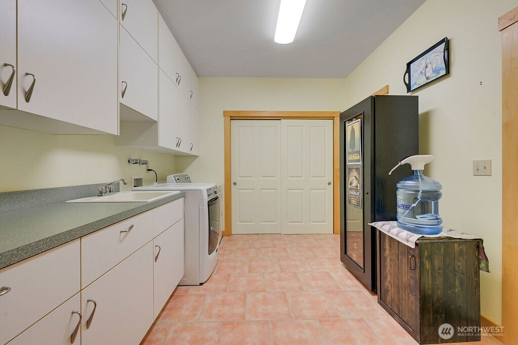 33 Westridge Court