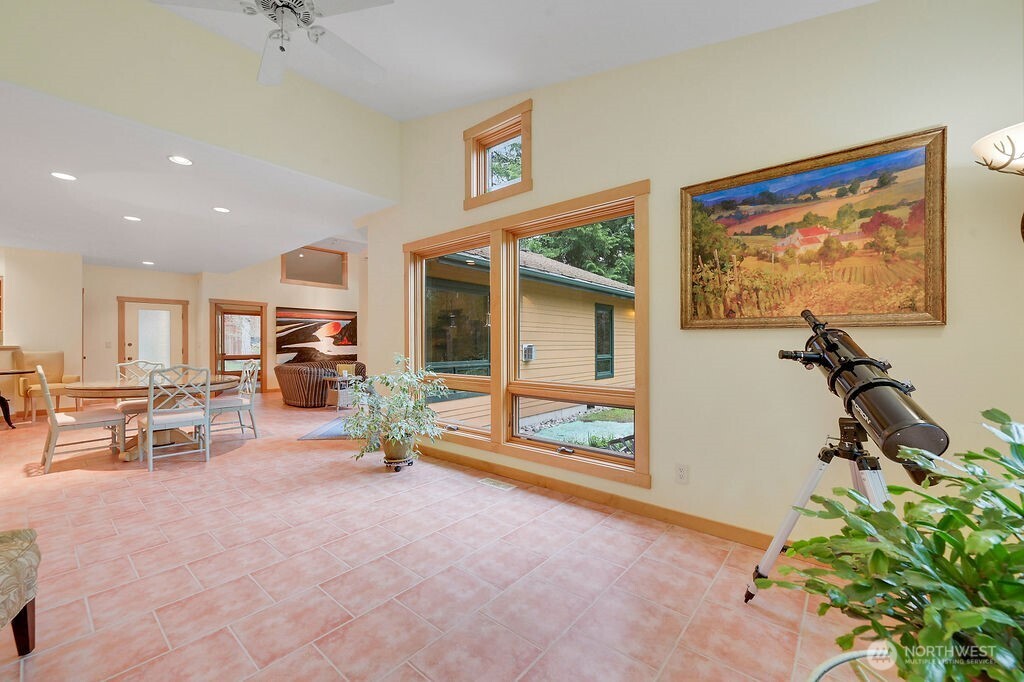33 Westridge Court