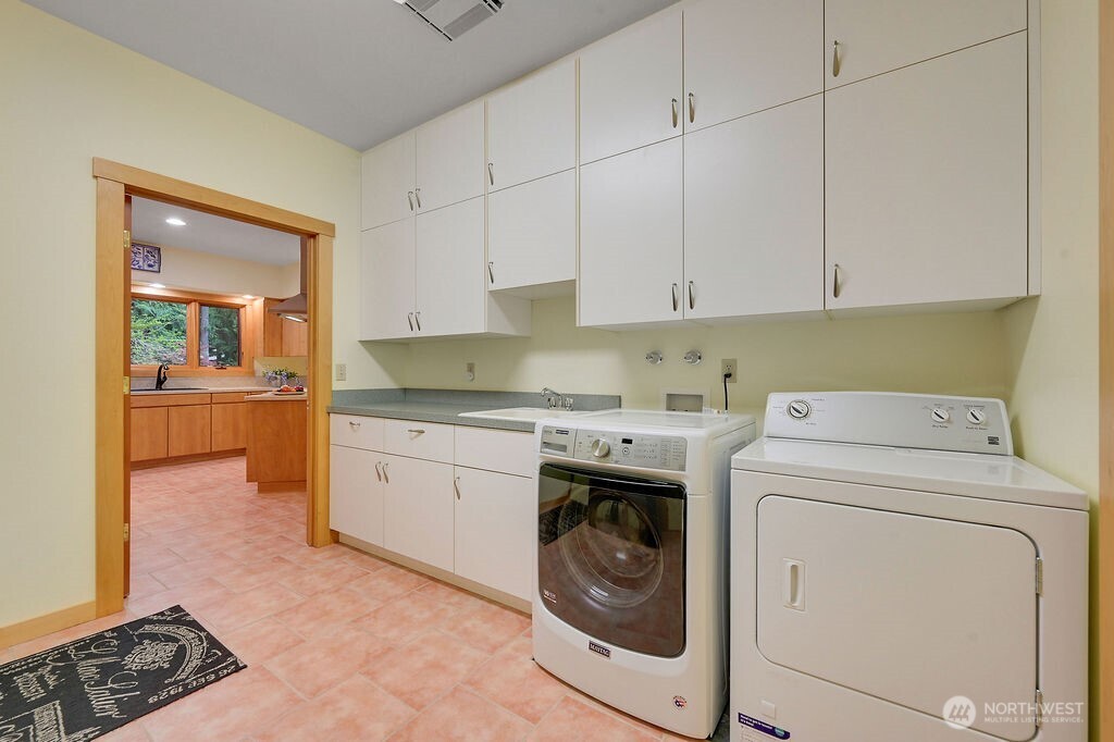 33 Westridge Court