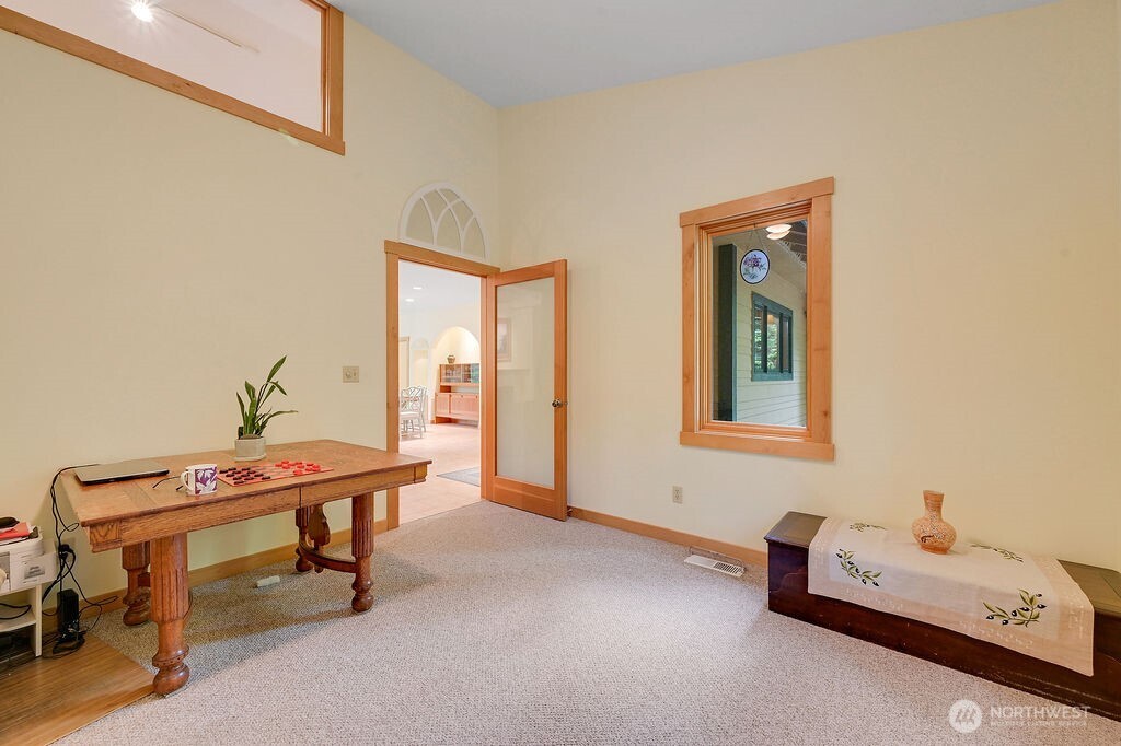 33 Westridge Court