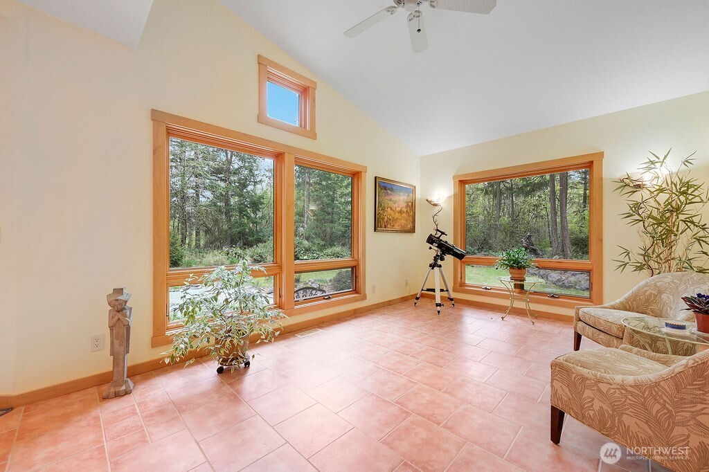 33 Westridge Court