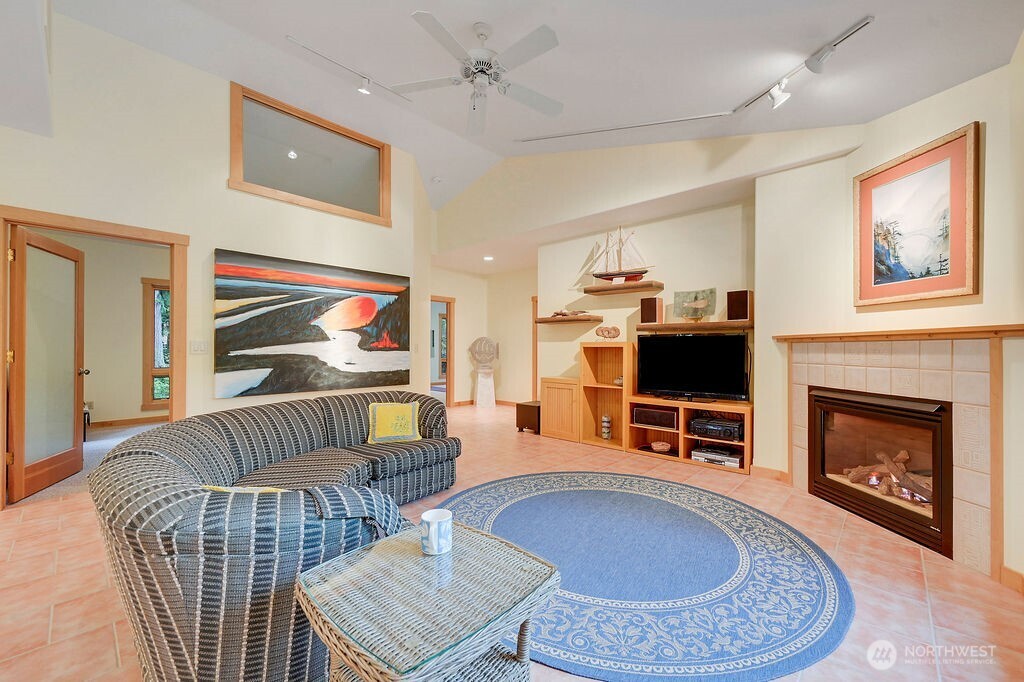 33 Westridge Court