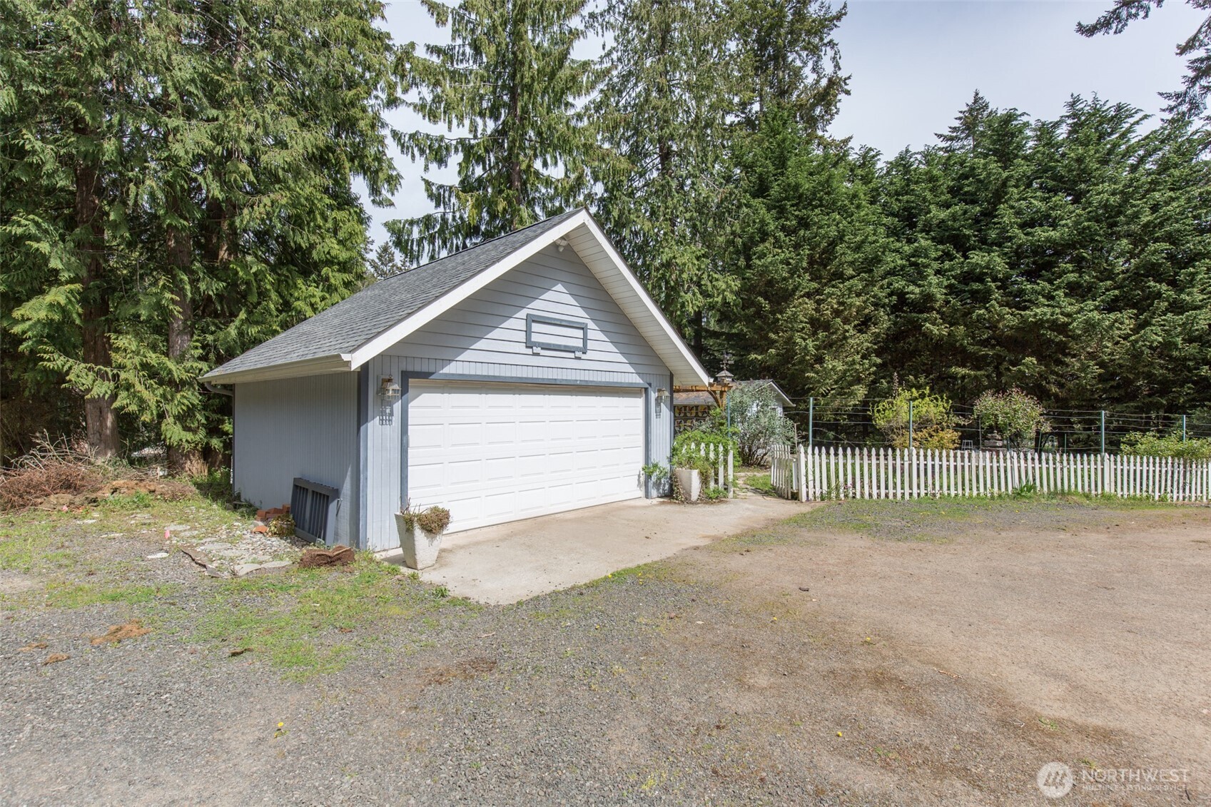 31 Salal Way