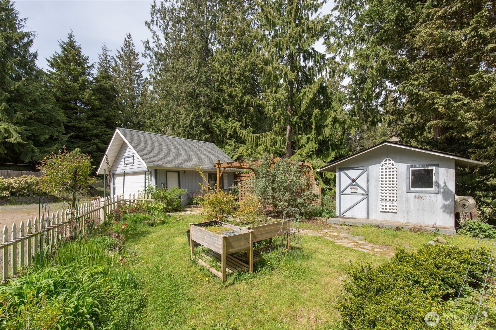 31 Salal Way
