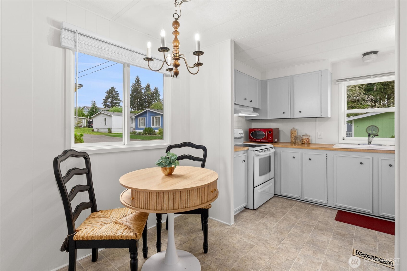 600 NE Lincoln Road Unit: 14
