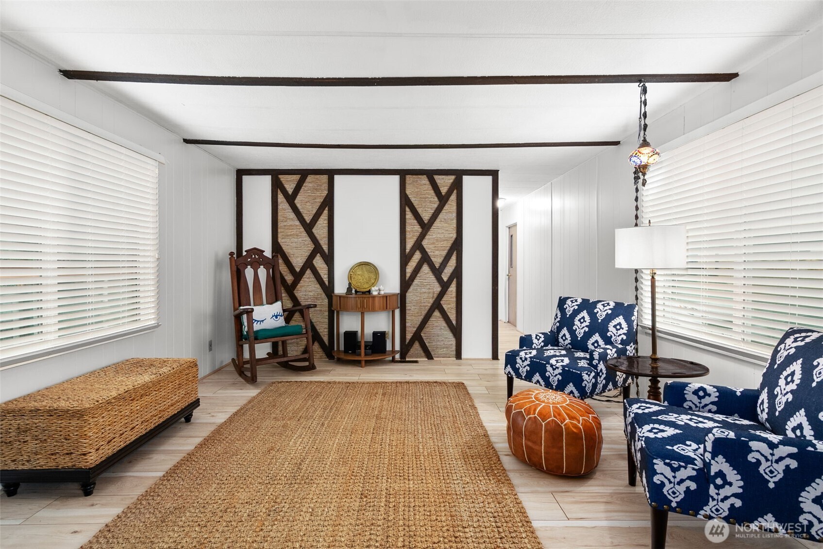 600 NE Lincoln Road Unit: 14