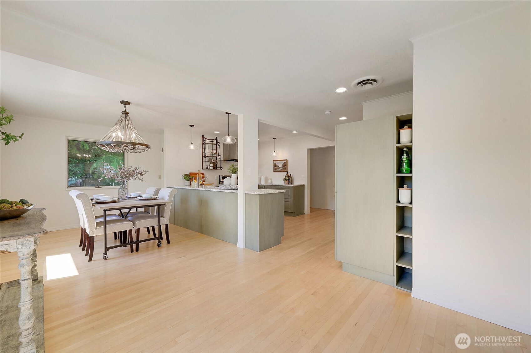 1635 Madison