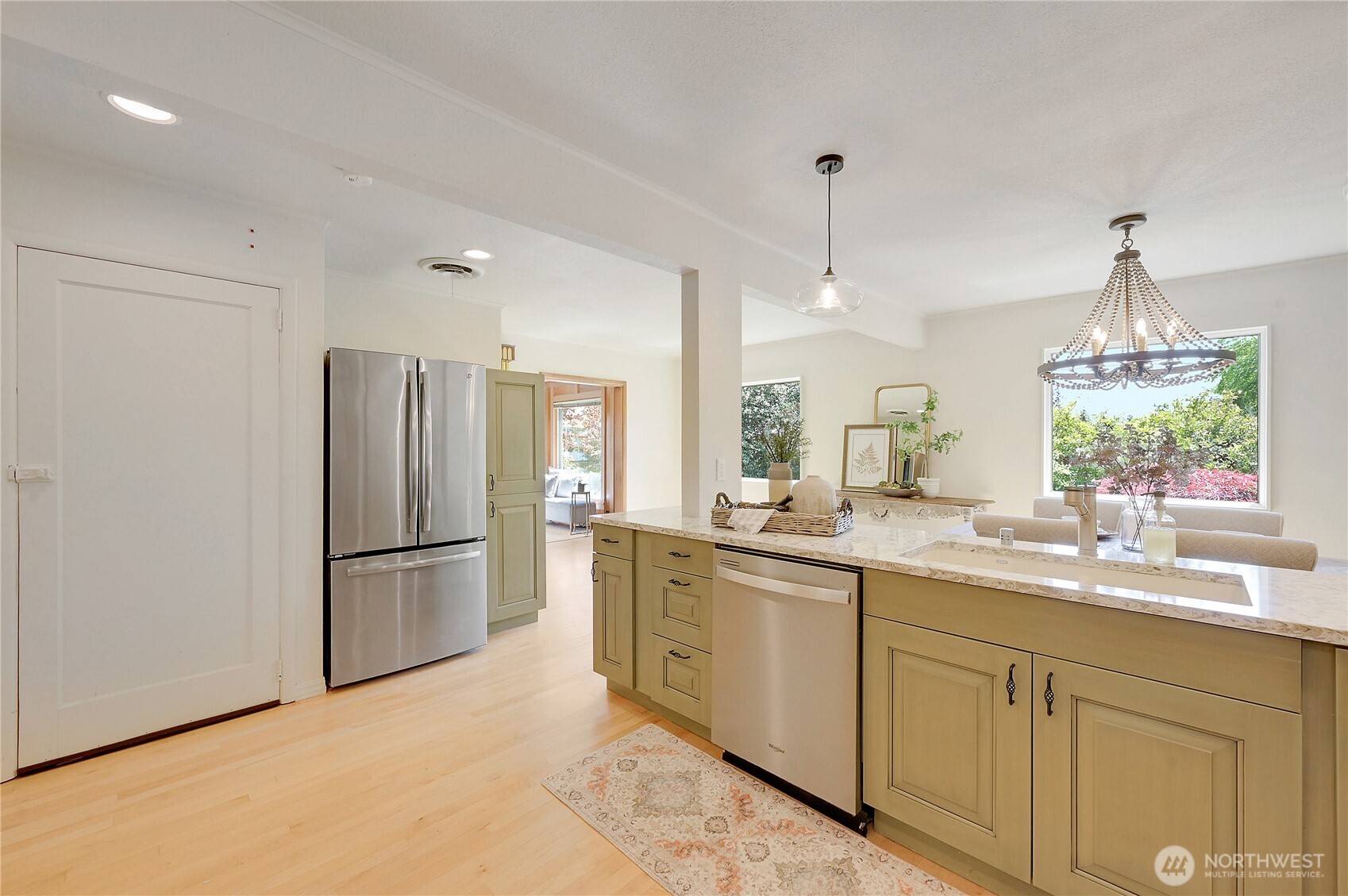1635 Madison