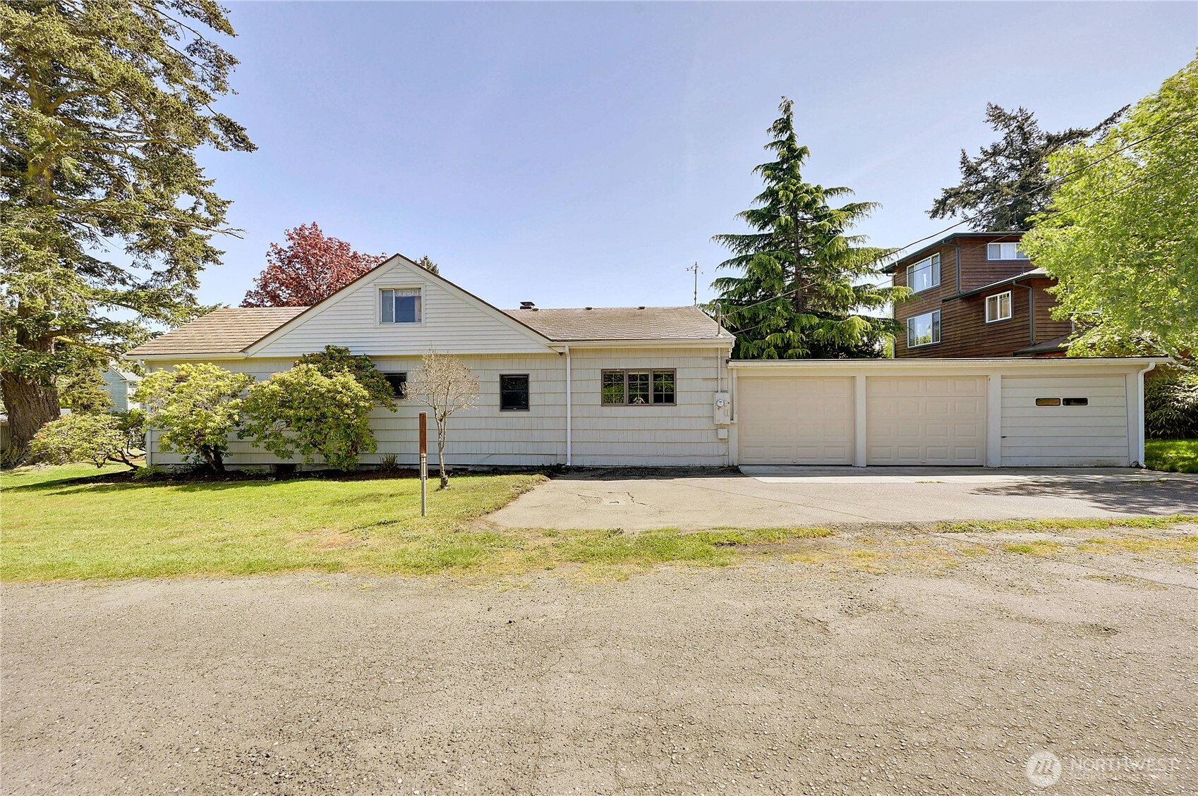 1635 Madison