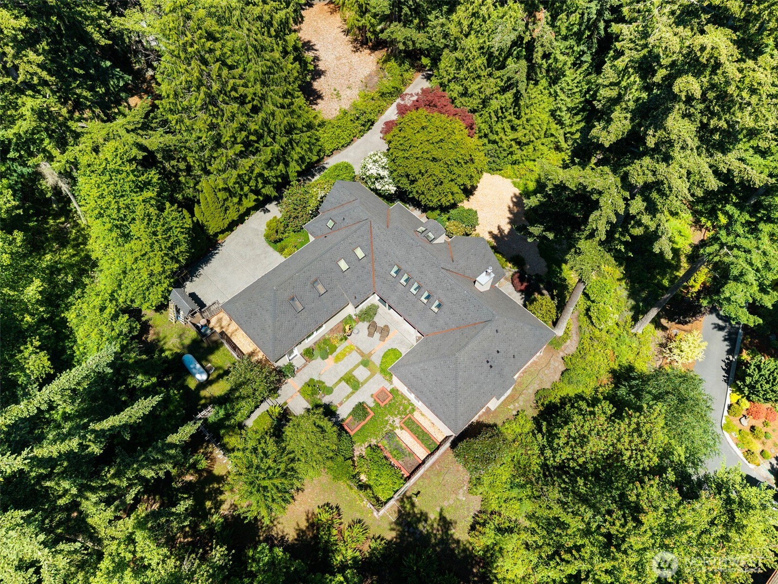 203 Baycliff Drive