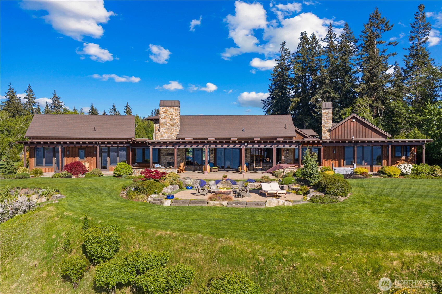 165 NE Kinman Road