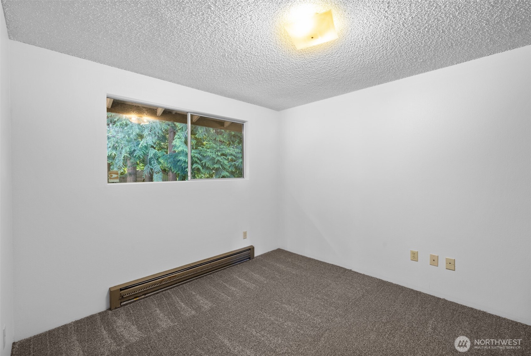 1207 1209 S Pine Street Unit: 1209