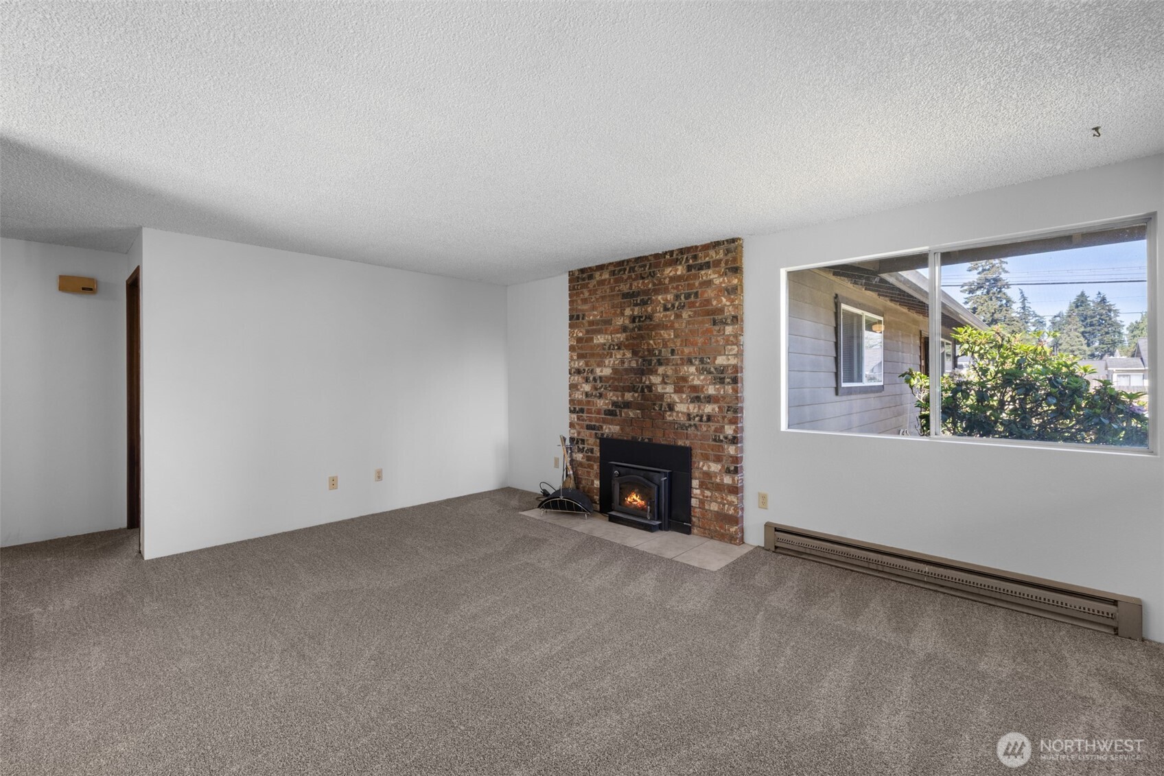 1207 1209 S Pine Street Unit: 1209