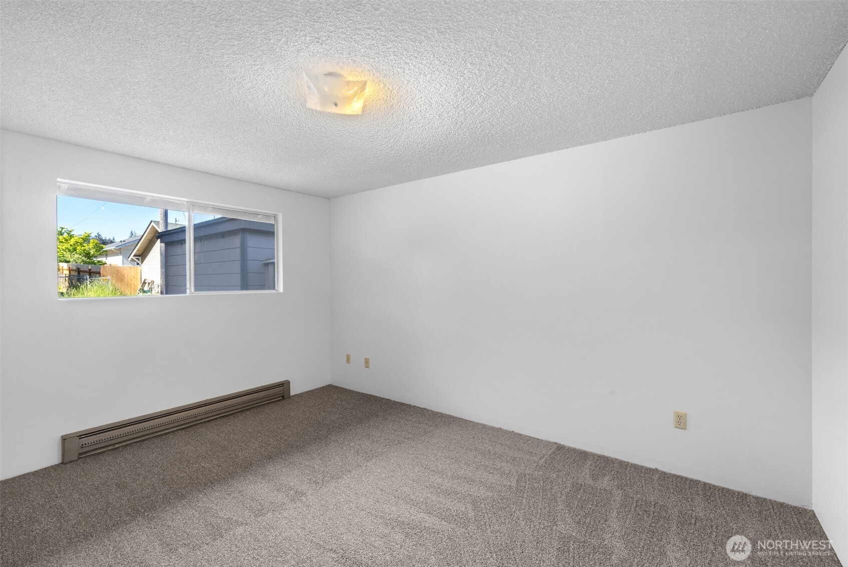 1207 1209 S Pine Street Unit: 1209